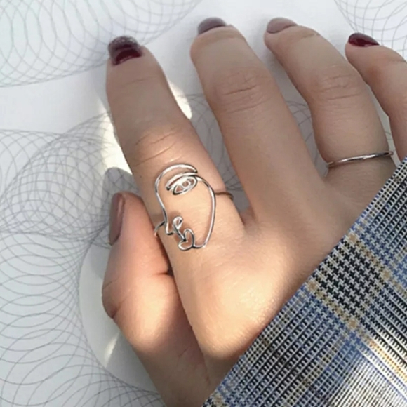 WOMAN'S STAMPED S925 STERLING SILVER ADJ ABSTRACT FACE RING - Picture 3 of 5
